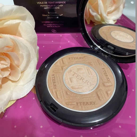 By Terry Compact Expert Dual Powder in beige nude $18  NEW! By Terry Compact-Expert Dual Powder Nr 4 Beige Nude